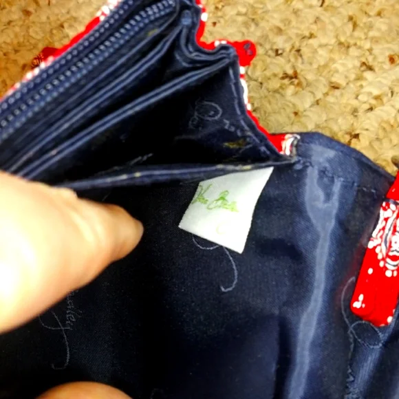 Vintage Vera Bradley Red, White & Navy Bandana Print Petite Turnlock Wallet - Picture 9 of 10
